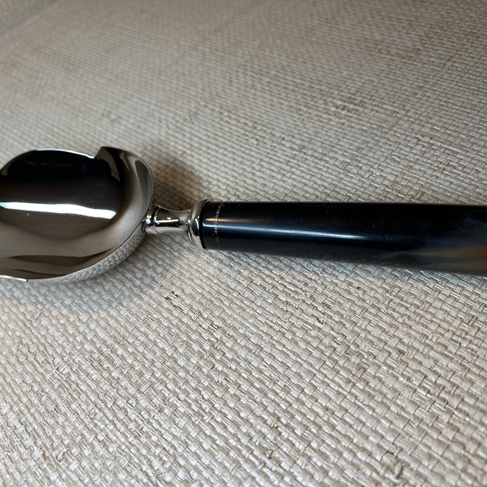 Polished Nickel Ice Scoop w/
Horn Handle